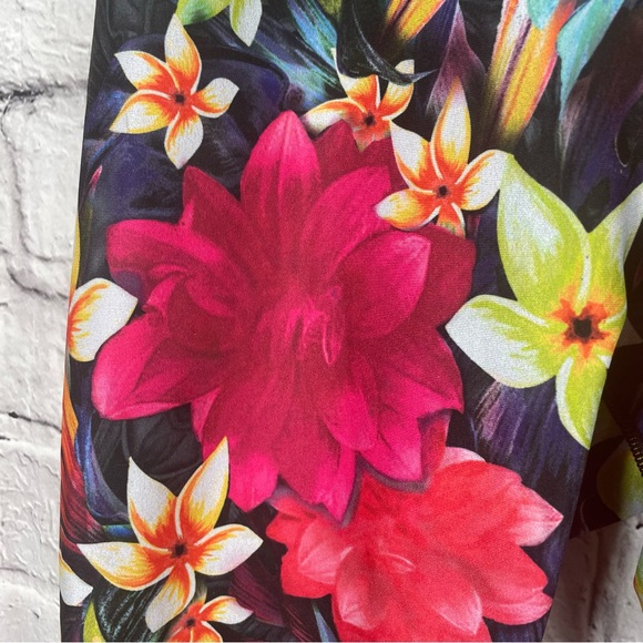 CALIA Carrie Underwood Colorful Tropical Floral Cropped High Rise Leggings M - Picture 10 of 13